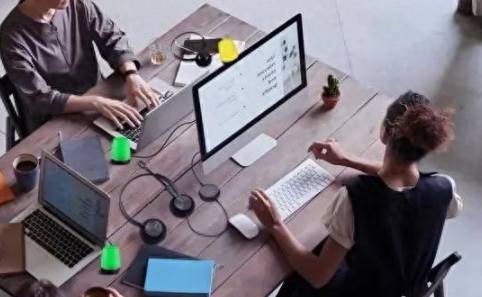 AI Deteriorates Collaborative Office Environment