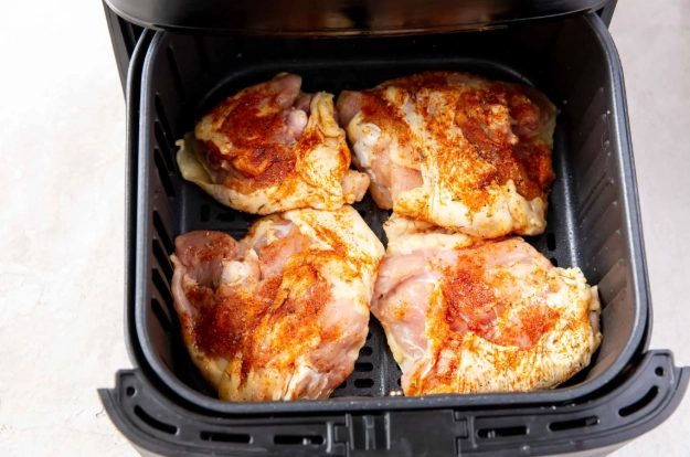 crispy chicken thighs air fryer
