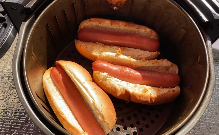 air fryer hot dogs