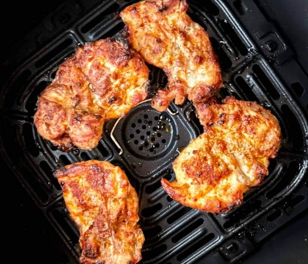 how long to cook boneless chicken thighs in air fryer