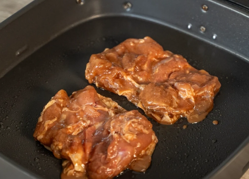 how to cook chicken thighs in air fryer