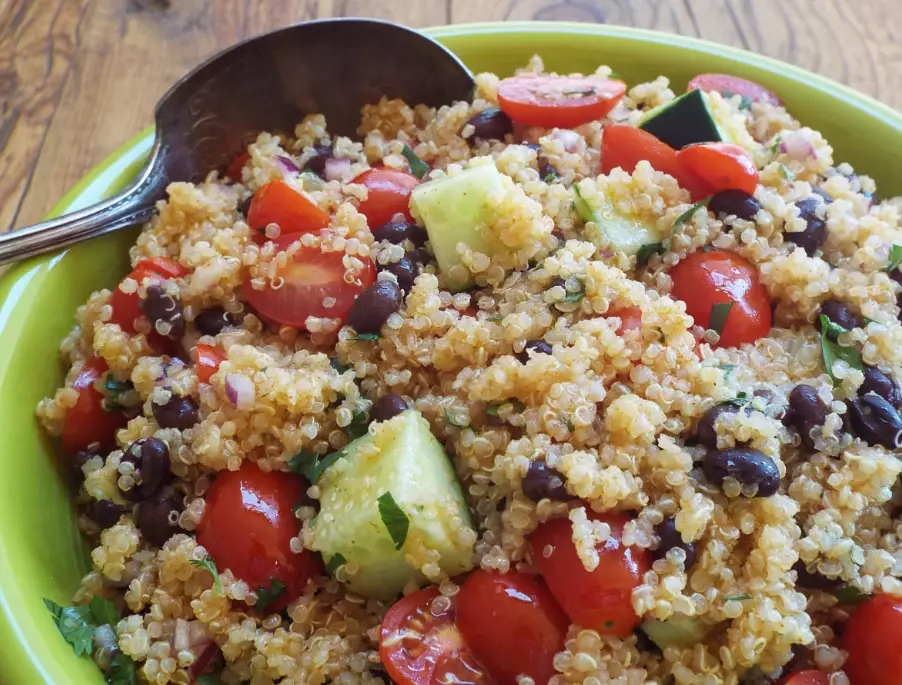 meal prep quinoa salad