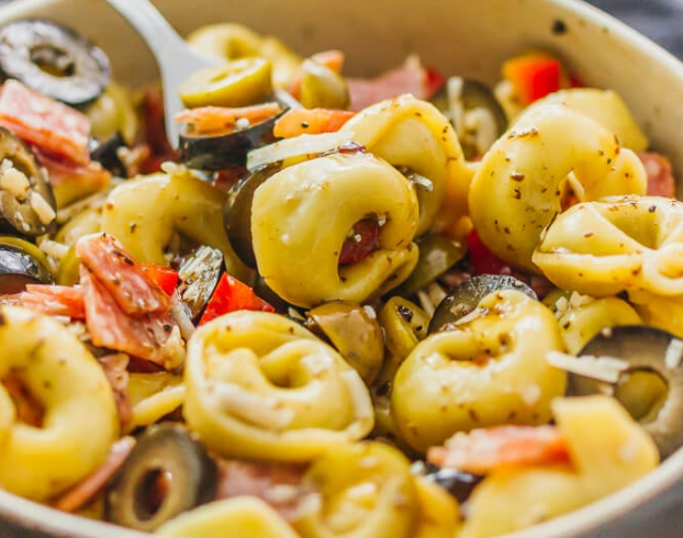cold pasta salad with tortellini