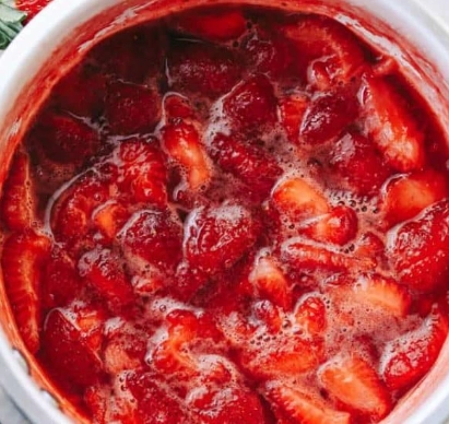 easy strawberry sauce easy strawberry sauce