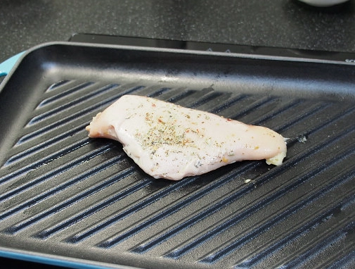 how to cook chicken breast on stove
