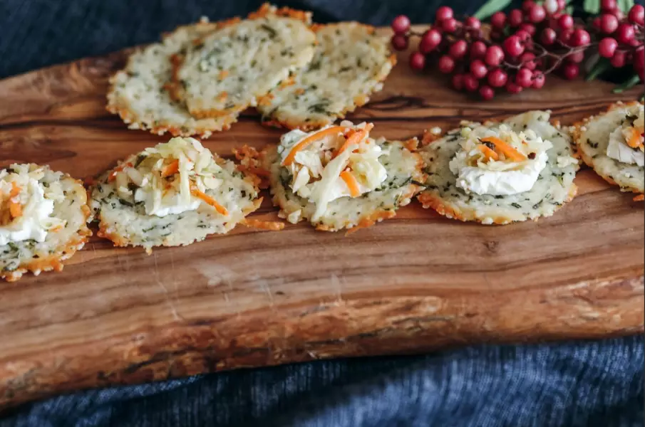 keto parmesan crisps
