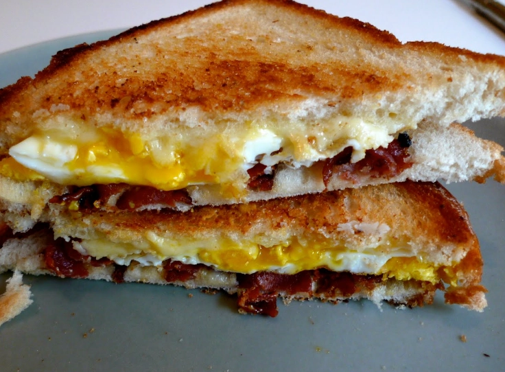 bacon egg and cheese sandwich recipe
