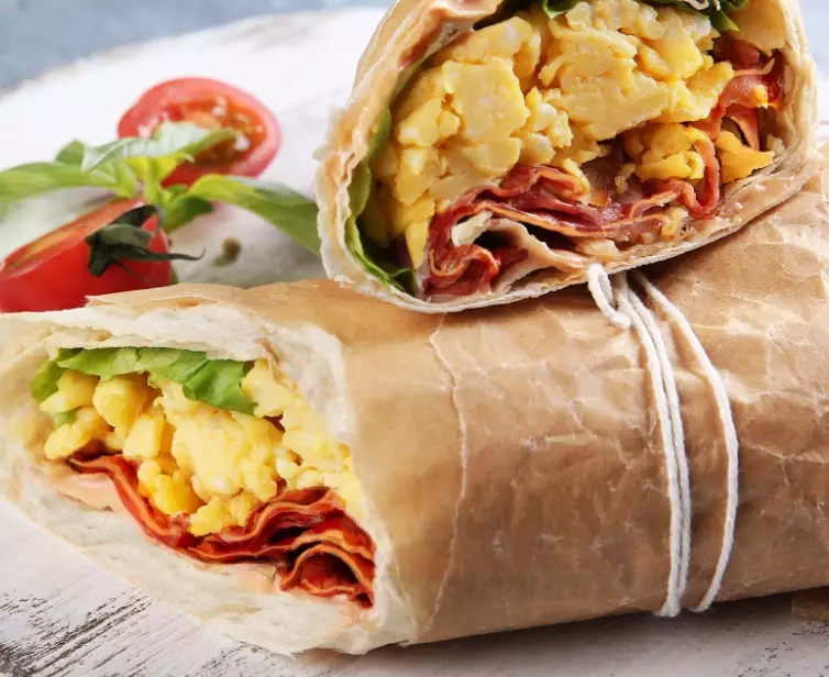 how to make a breakfast wrap